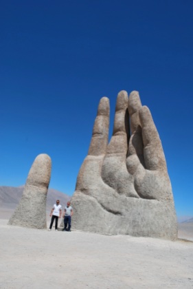 Mano del Desierto , Chile.